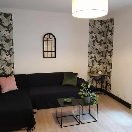 Maison De Village Au Centre De Jusqu'a 5 Personnes Et 1 Bebe Apartment *