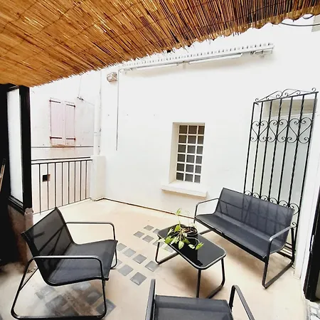 Maison De Village Au Centre De Jusqu'a 5 Personnes Et 1 Bebe Daire *