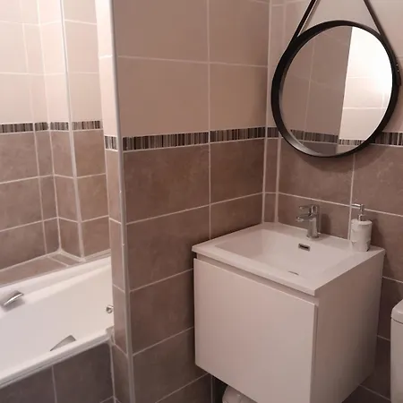 Maison De Village Au Centre De Jusqu'a 5 Personnes Et 1 Bebe