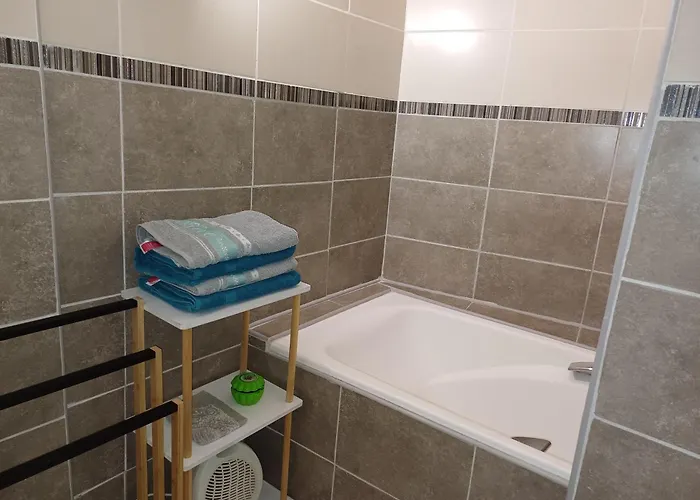 Appartement Maison De Village Au Centre De Jusqu'à 5 Personnes Et 1 Bébé